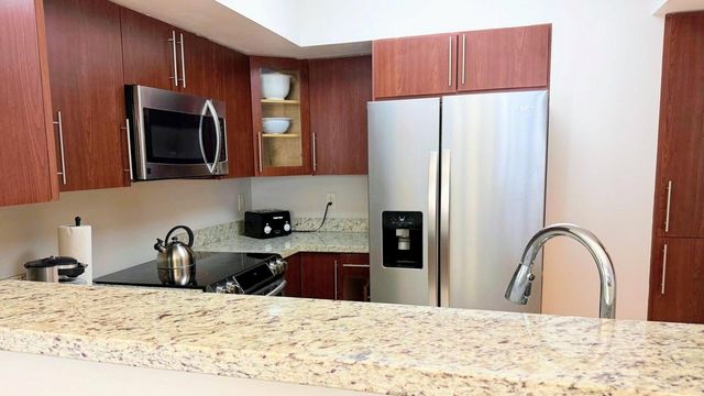 17375 Collins Avenue 1104, Sunny Isles Beach, FL 33160