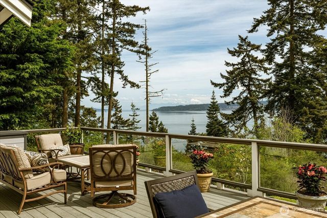 637 Race Road, Coupeville, WA 98239