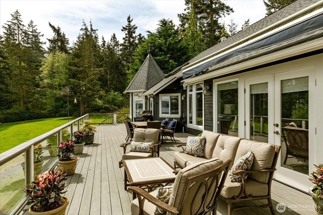 637 Race Road, Coupeville, WA 98239