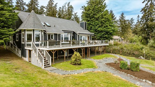637 Race Road, Coupeville, WA 98239