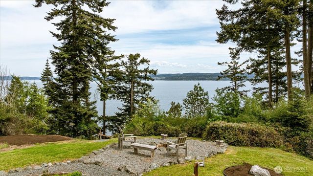637 Race Road, Coupeville, WA 98239