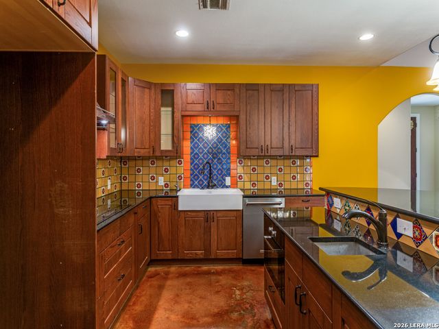 11154 Moorway, Helotes, TX 78023