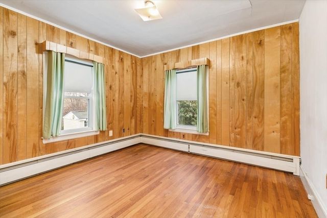 40 Congress St, Amesbury, MA 01913