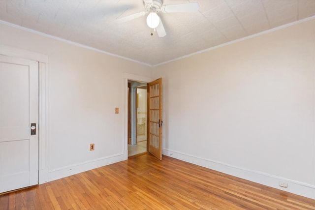 40 Congress St, Amesbury, MA 01913