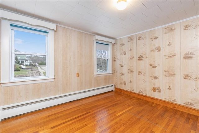 40 Congress St, Amesbury, MA 01913