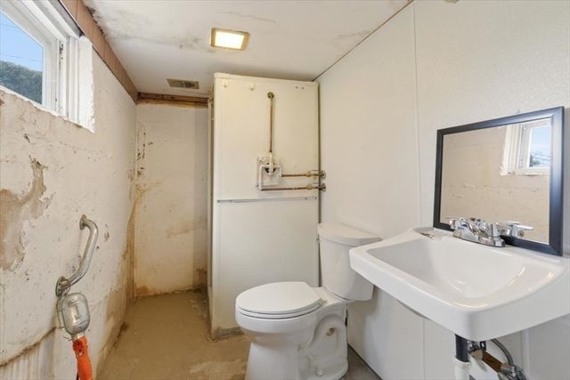 40 Congress St, Amesbury, MA 01913