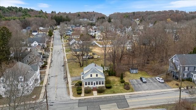 40 Congress St, Amesbury, MA 01913