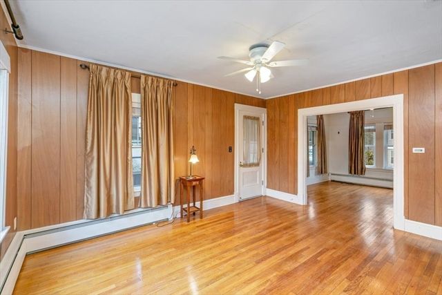 40 Congress St, Amesbury, MA 01913