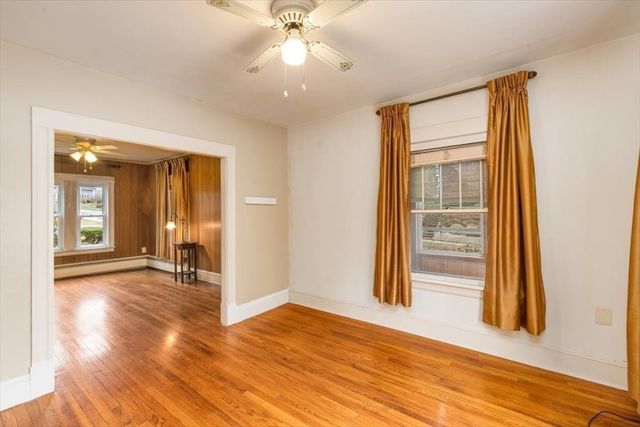 40 Congress St, Amesbury, MA 01913