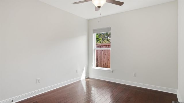 8929 Greenleaves Dr, Denham Springs, LA 70726
