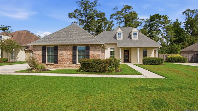 8929 Greenleaves Dr, Denham Springs, LA 70726