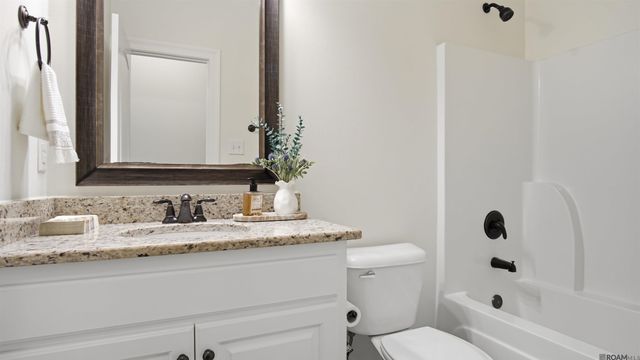 8929 Greenleaves Dr, Denham Springs, LA 70726
