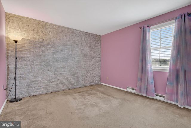 2015 ASPEN LN, Columbia, PA 17512