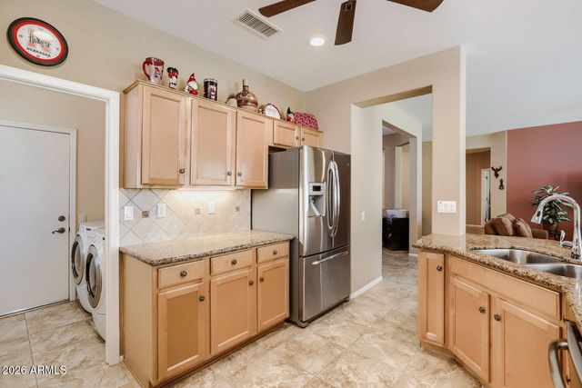 15186 W LAS BRIZAS Lane, Sun City West, AZ 85375