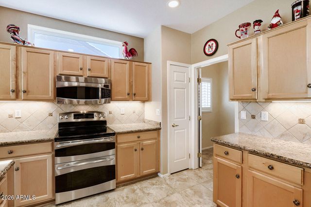 15186 W LAS BRIZAS Lane, Sun City West, AZ 85375