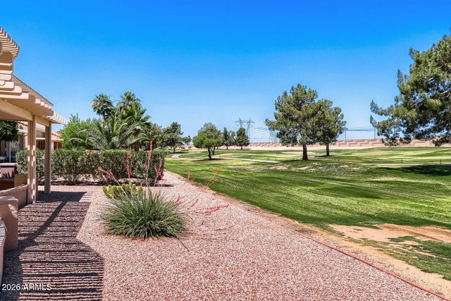 15186 W LAS BRIZAS Lane, Sun City West, AZ 85375