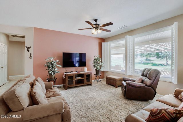 15186 W LAS BRIZAS Lane, Sun City West, AZ 85375