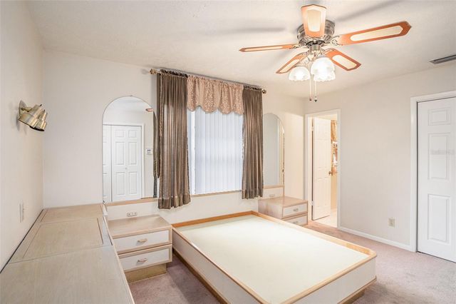 2110 SILOAM SPRINGS DRIVE, Dover, FL 33527