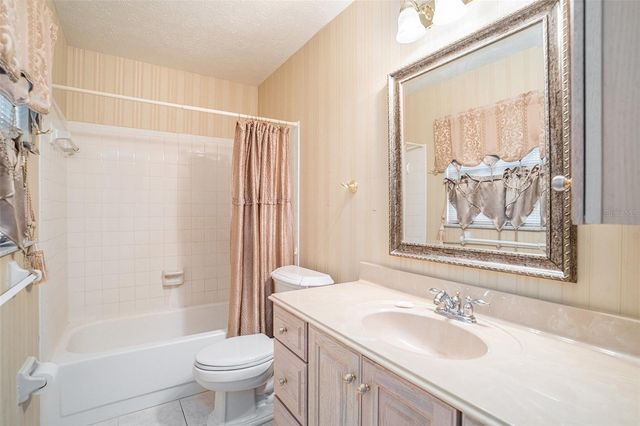 2110 SILOAM SPRINGS DRIVE, Dover, FL 33527