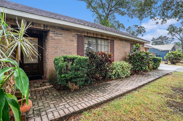 2110 SILOAM SPRINGS DRIVE, Dover, FL 33527