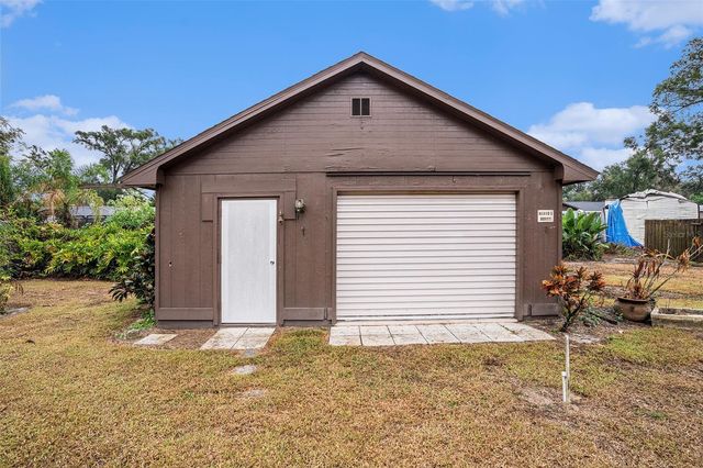 2110 SILOAM SPRINGS DRIVE, Dover, FL 33527