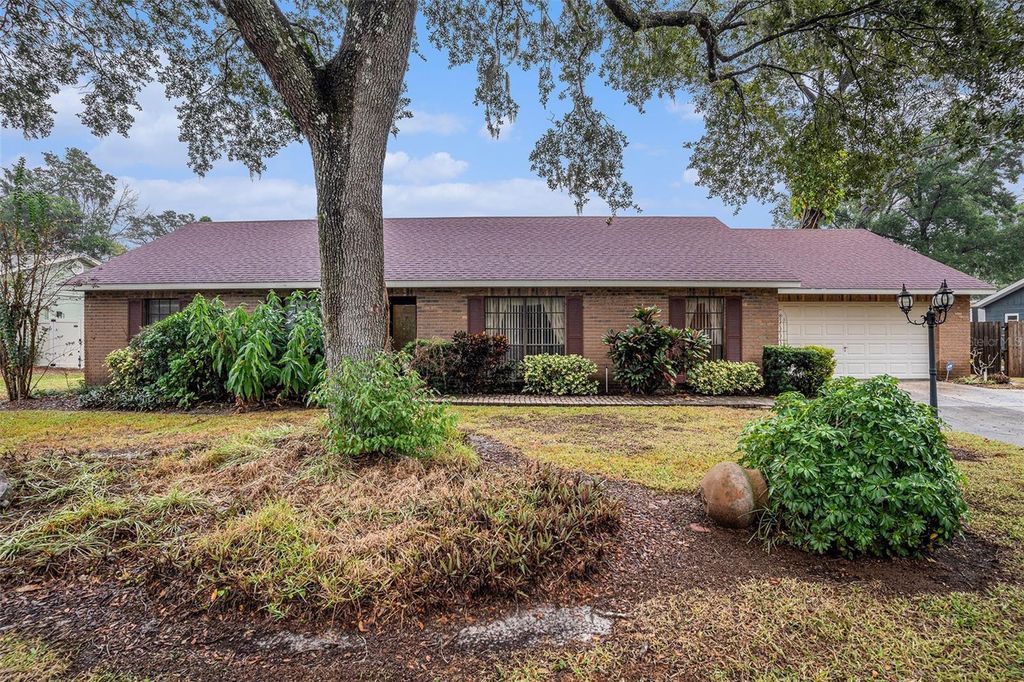 2110 SILOAM SPRINGS DRIVE, Dover, FL 33527