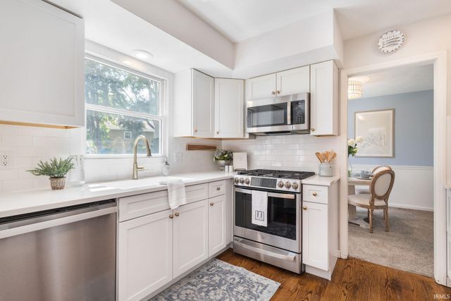 1854 Acorn Lane, Mishawaka, IN 46544