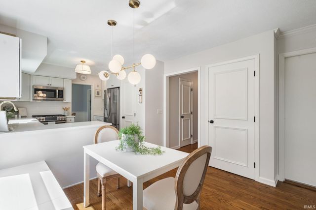 1854 Acorn Lane, Mishawaka, IN 46544