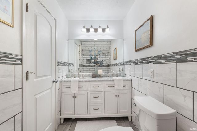 1854 Acorn Lane, Mishawaka, IN 46544