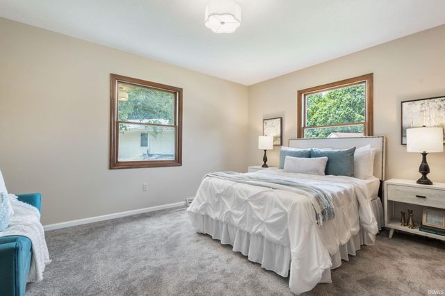 1854 Acorn Lane, Mishawaka, IN 46544
