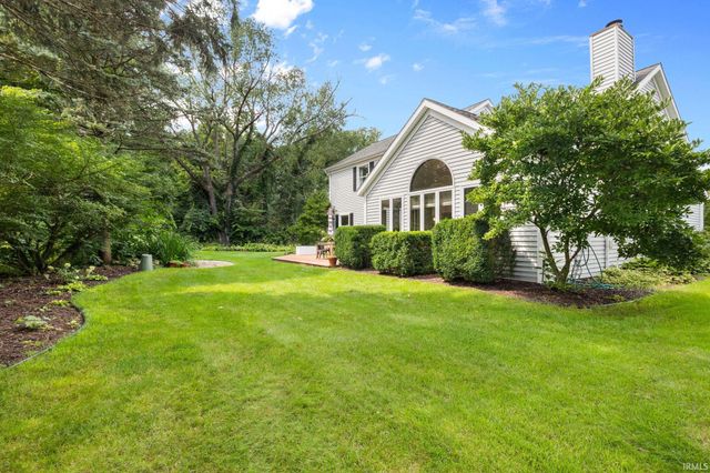 1854 Acorn Lane, Mishawaka, IN 46544