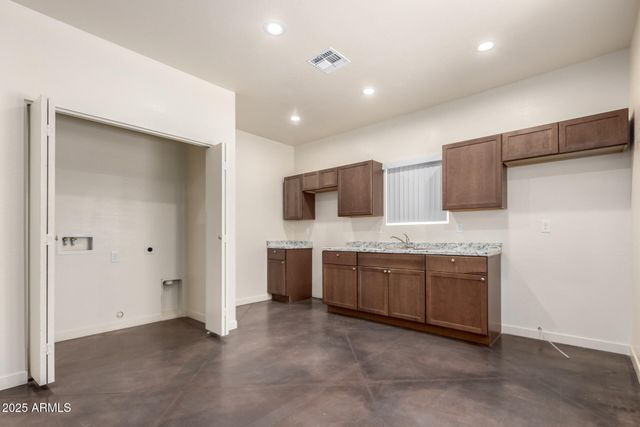 313 E CENTRAL Avenue, Coolidge, AZ 85128