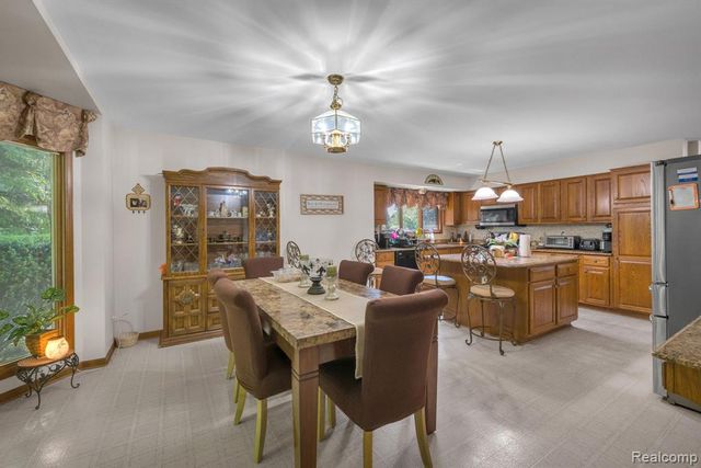 43746 Via Antonio Drive, Sterling Heights, MI 48314