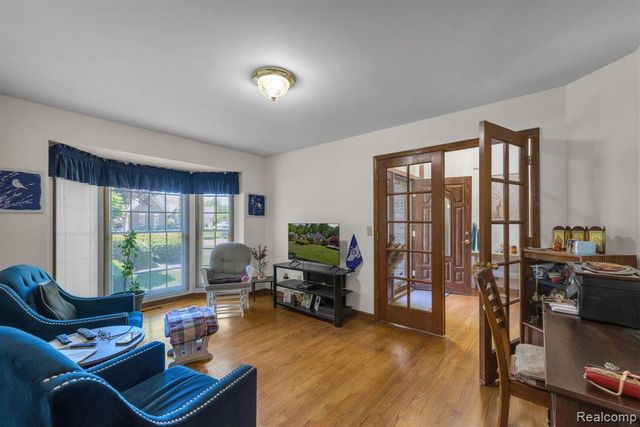 43746 Via Antonio Drive, Sterling Heights, MI 48314