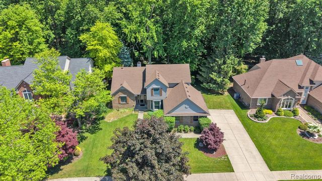 43746 Via Antonio Drive, Sterling Heights, MI 48314