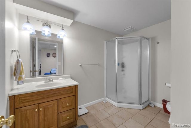 43746 Via Antonio Drive, Sterling Heights, MI 48314