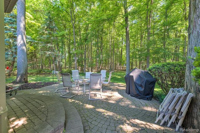 43746 Via Antonio Drive, Sterling Heights, MI 48314