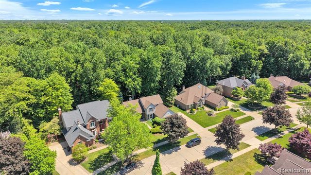 43746 Via Antonio Drive, Sterling Heights, MI 48314