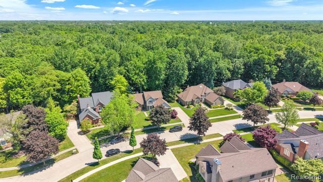 43746 Via Antonio Drive, Sterling Heights, MI 48314