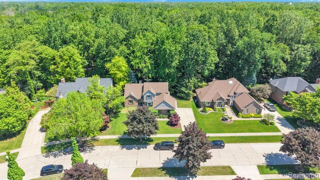 43746 Via Antonio Drive, Sterling Heights, MI 48314