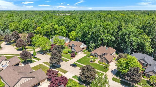 43746 Via Antonio Drive, Sterling Heights, MI 48314