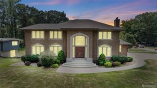 9281 Island Drive, Grosse Ile, MI 48138