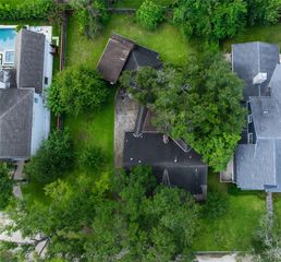 8630 Cedarbrake Drive, Spring Valley Village, TX 77055