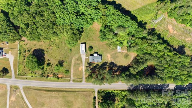 1935 Lowrys Highway, Chester, SC 29706