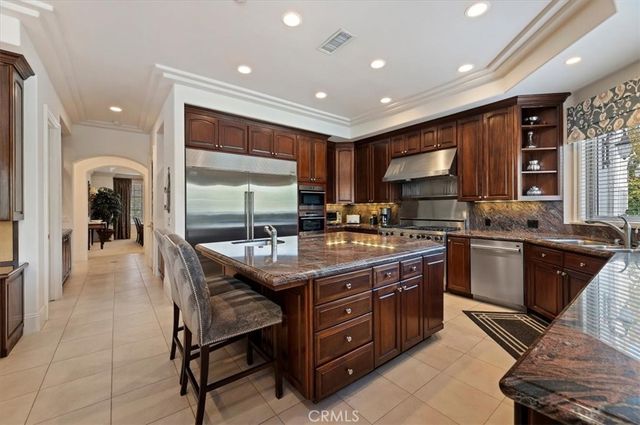 3043 Garretson Avenue, Corona, CA 92881