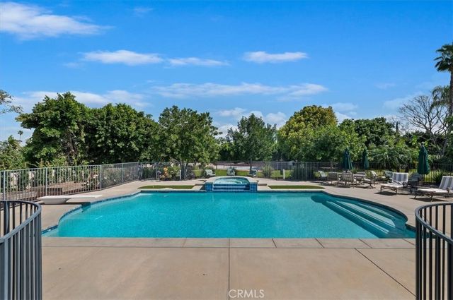 3043 Garretson Avenue, Corona, CA 92881