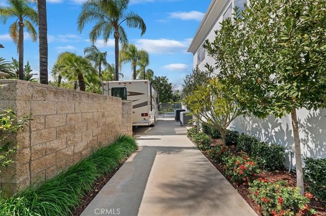 3043 Garretson Avenue, Corona, CA 92881