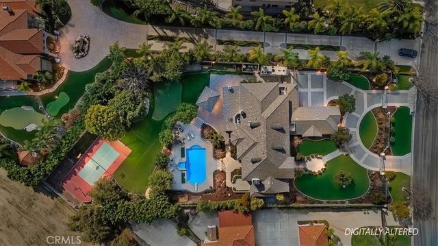 3043 Garretson Avenue, Corona, CA 92881