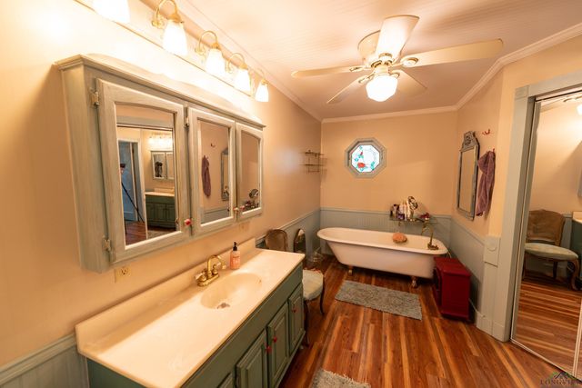 668 Omaha Drive, Omaha, TX 75571