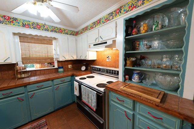 668 Omaha Drive, Omaha, TX 75571